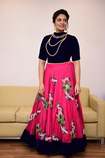 TV Actress Sreemukhi Photos In Traditional Blue Lehenga Choli 7